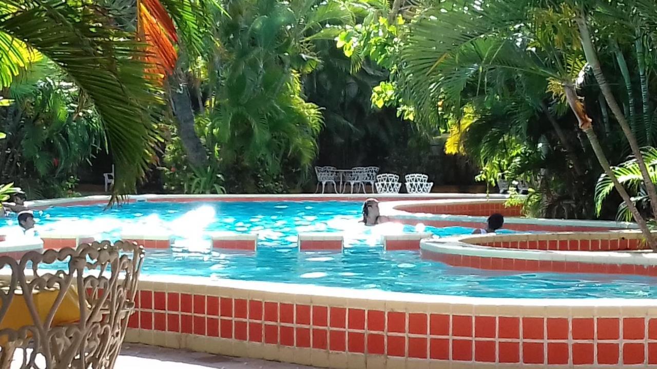 Delfin Playa Azul Hotel Lázaro Cárdenas Екстериор снимка